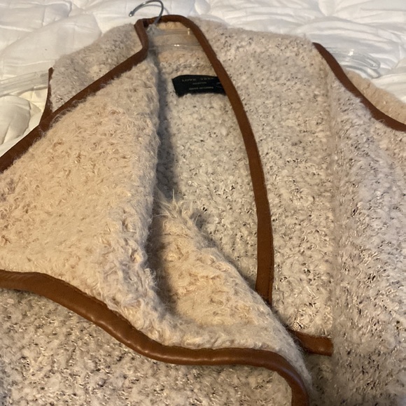 Vest - Picture 2 of 2